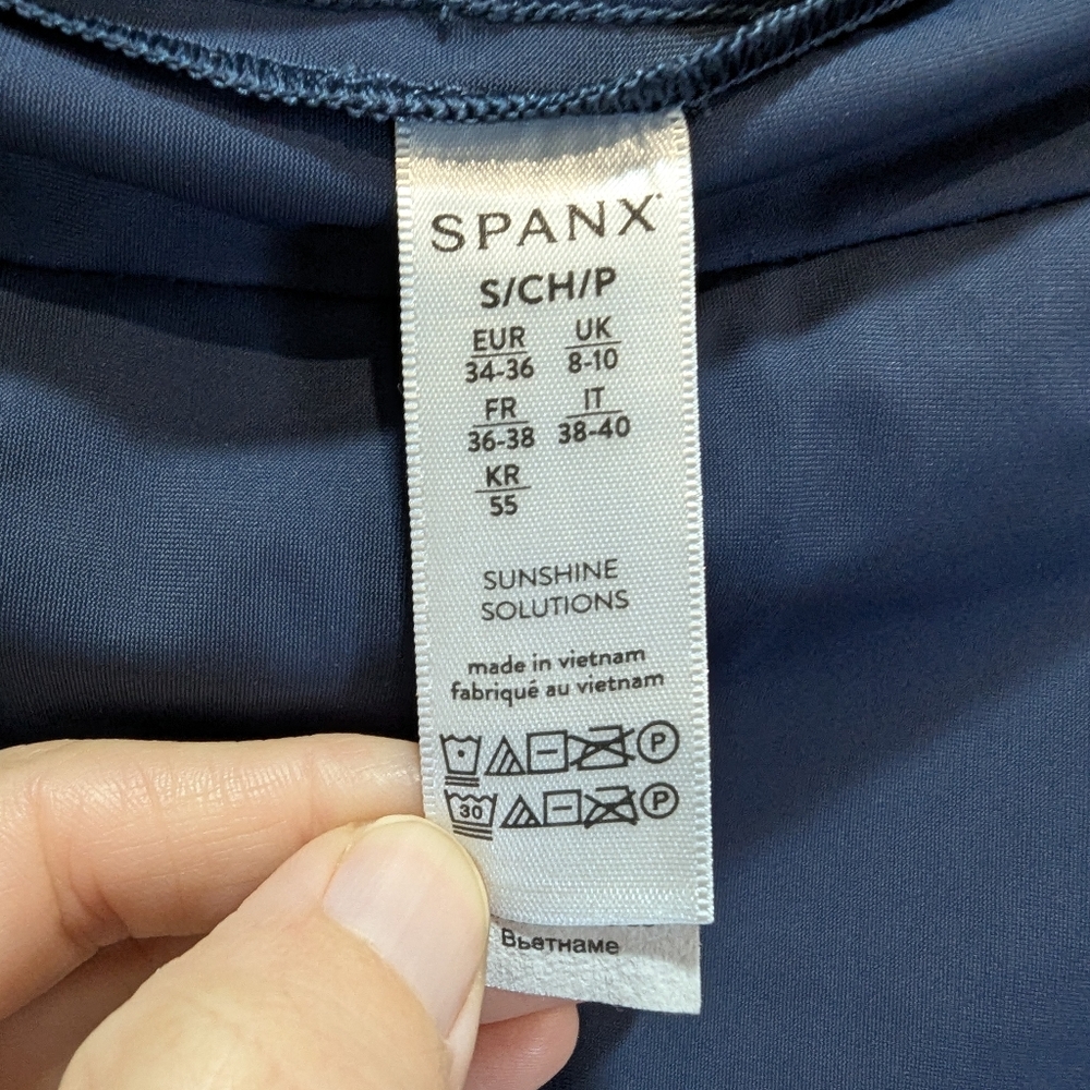Spanx Sunshine Navy Blue Wrap Skort 6" Inseam Size S Quick Dry - Picture 5 of 7